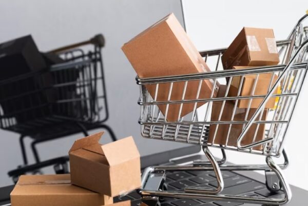 Physical Store Vs E Commerce Store Which is Really Better