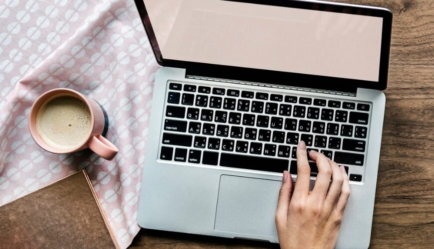Why Every E-Commerce Business Needs to Start Writing a Blog